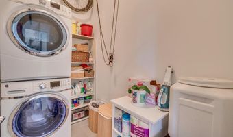 1111 ORREN St NE 300, Washington, DC 20002