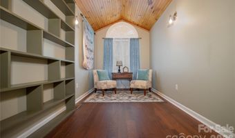 84 Sheets Farm Rd, Bakersville, NC 28705