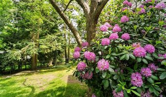 40 Sage Dr, Warwick, RI 02886