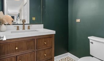 2012 N Yale Ave, Arlington Heights, IL 60004