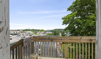 36 Vernon St, Auburn, ME 04210