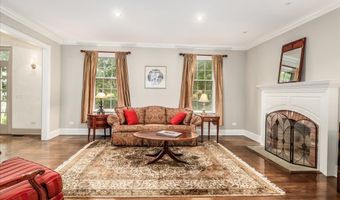 2 Raven Crest Dr, Bethel, CT 06801