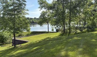 1201 Bayshore Dr, Antioch, IL 60002