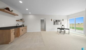 1517 W Autumn Cir, Brandon, SD 57005