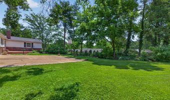 6 Helmsdale Ct, Ballwin, MO 63011