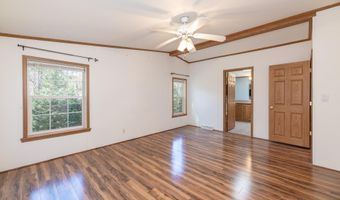 37 Magnolia Ln, Belmont, NH 03220