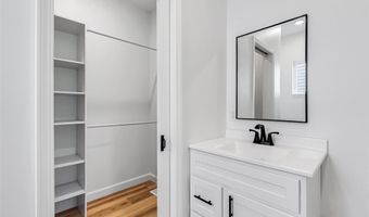 457 Rosedale Ter, Ballwin, MO 63021