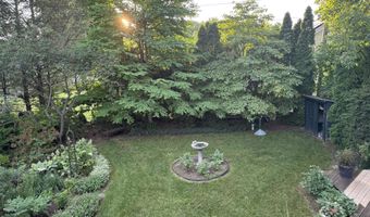 73 Oakwood St, Albany, NY 12208