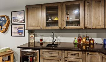 7243 Old Harbor Ave, Anchorage, AK 99504