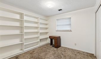 7725 NW 20th St, Bethany, OK 73008