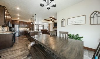1604 W River Bend St, Brandon, SD 57005