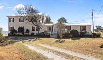 630 Seashore Dr, Atlantic, NC 28511