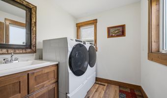1515 Geneva Rd NE, Alexandria, MN 56308