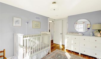 12 Grassy Plain Rd, Barrington, RI 02806