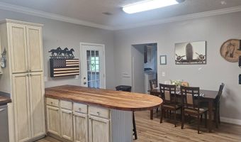 7641 Nails Ferry Rd, Baxley, GA 31513