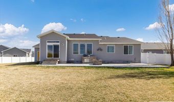 5776 Cedarwood Ln, Ammon, ID 83406