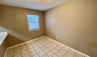 1031 N Chenango St, Angleton, TX 77515