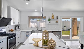 10505 W WILSHIRE Dr, Avondale, AZ 85392