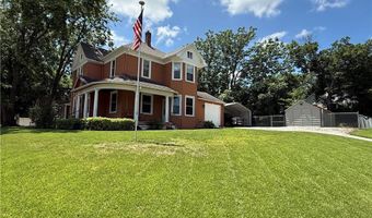619 N 10th St, Atchison, KS 66002