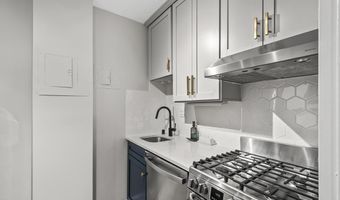 1111 ARLINGTON Blvd 318, Arlington, VA 22209