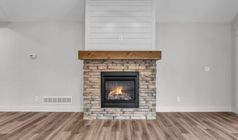 1116 Bluestem Cir, Baldwin City, KS 66006