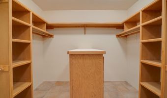 135 Los Rios Rd, Arroyo Hondo, NM 87513