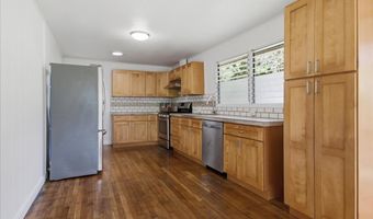 82 MALIA St, Hilo, HI 96720