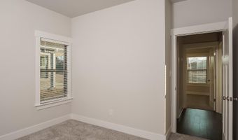 21816 Natures Cove Dr, Athens, AL 35613