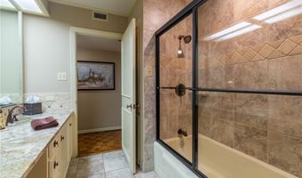 1821 Clare Dr, Alice, TX 78332