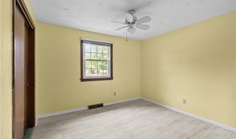 38 Greenwood Rd, North Kingstown, RI 02852