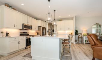 18750 Eisley Cv, Auburn, IN 46706