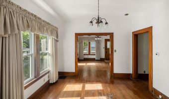 89 2nd St, Athens, OH 45701