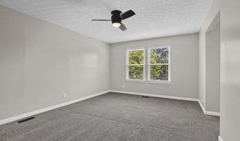 2425 Dunsworth Dr, Columbus, OH 43235