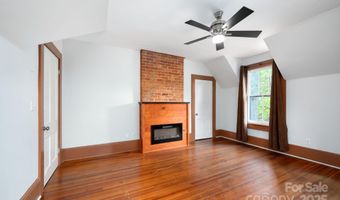 11 Cullowhee St, Asheville, NC 28801
