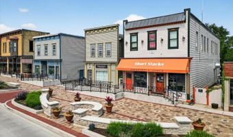 208 S Main St, Algonquin, IL 60102