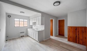 5855 Lathrop Pl, Cincinnati, OH 45224