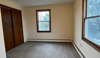 3 Buttonwood St 1, Bristol, RI 02809