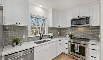 6706 Queensberry Dr, Charlotte, NC 28226