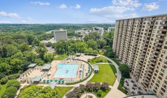 5225 POOKS HILL Rd 1701N, Bethesda, MD 20814