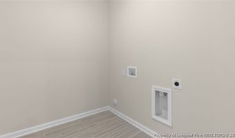 353 Maddox Dr, Aberdeen, NC 28315