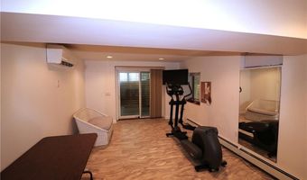 275 Boston Neck Rd, Narragansett, RI 02882