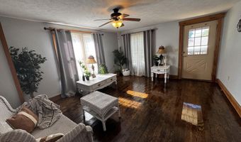 713 E Benton Ave, Ava, MO 65608