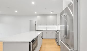256 Dorchester St 402, Boston, MA 02127