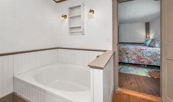 52 Lyford Rd, Brookfield, NH 03872