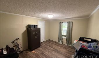 71 Ledford Ridge Ln, Bakersville, NC 28705