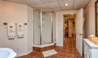 19175 Sterling Dr, Abingdon, VA 24211