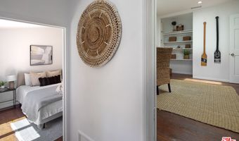 6360 Deep Dell Pl, Los Angeles, CA 90068