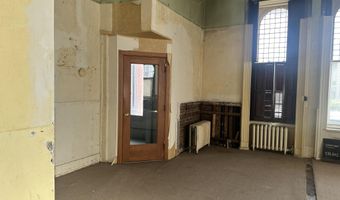 49 E Main St, Amsterdam, NY 12010