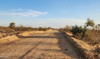 2204 S Six Shooter Rd, Yucca, AZ 86438