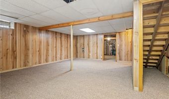 5 Lincoln Dr, North Smithfield, RI 02896